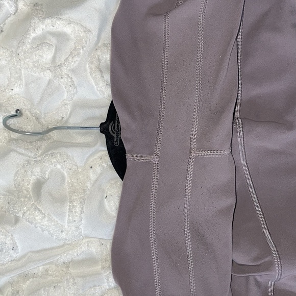 lululemon leggings - Picture 4 of 4